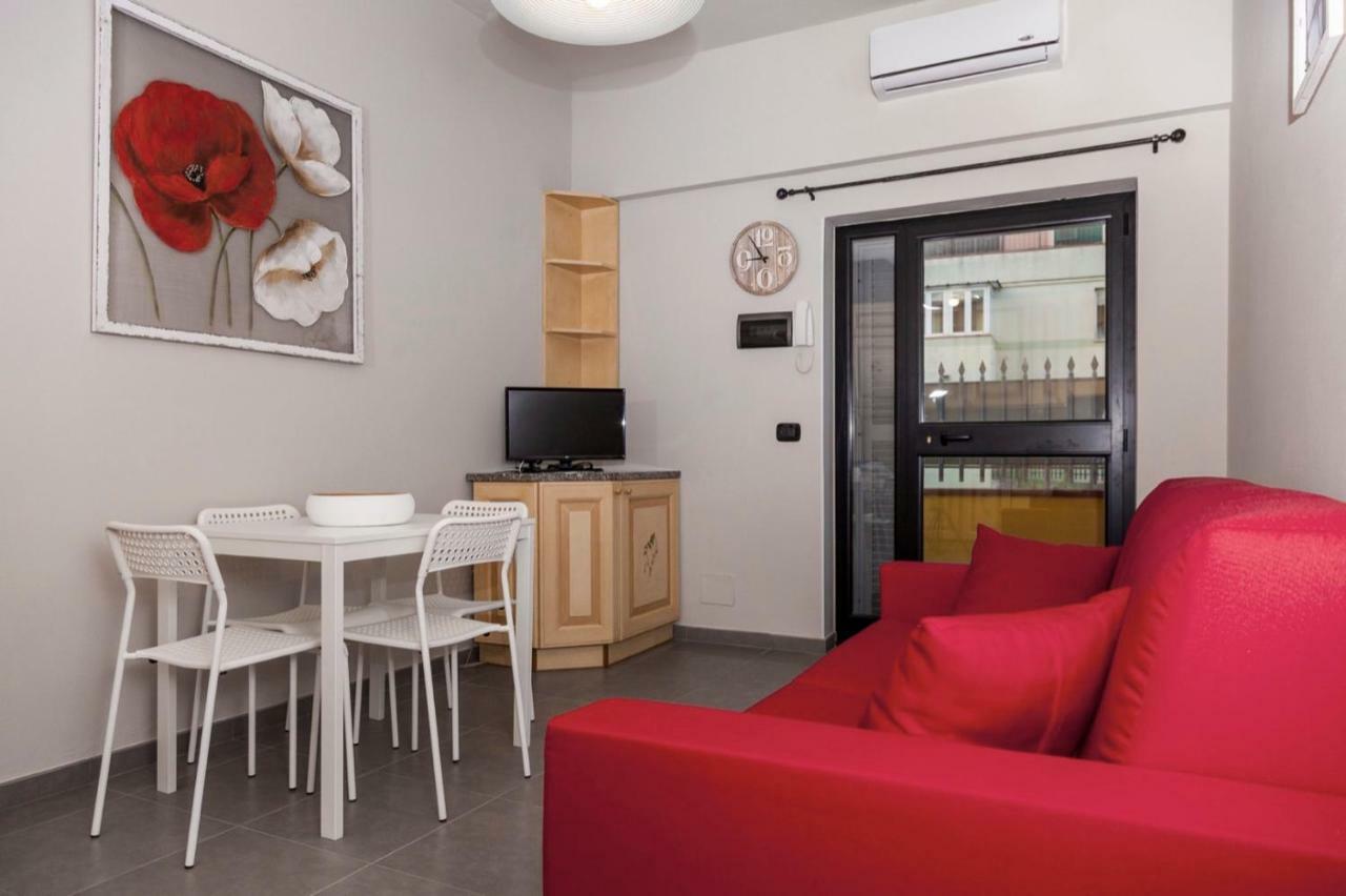 Riviera Hub Hotel Cisano sul Neva Екстериор снимка